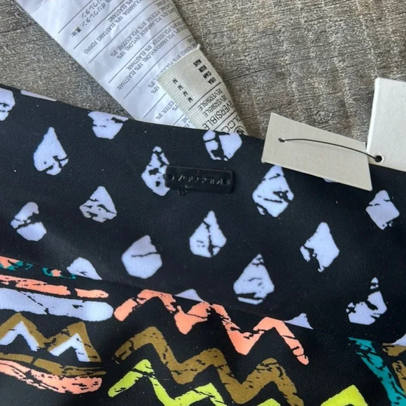 NWT Volcom Swim Bottoms - Picture 4 of 5